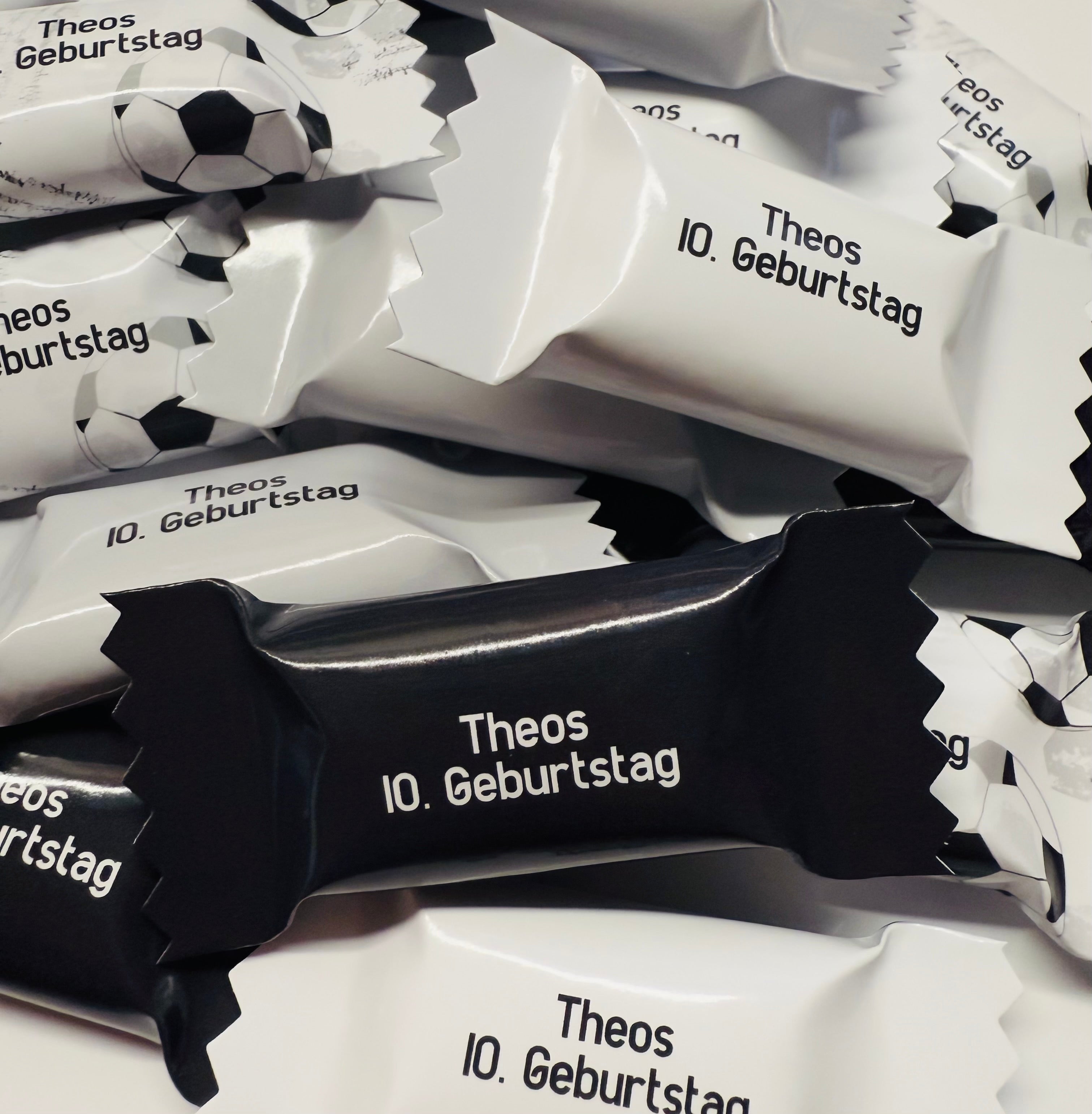 Personalisierte Bonbons mit name/ Tischdeko/ Streudeko/ gastgeschenke/ Mitgebsel/ Kindergeburtstag / Fußball  / Schwarz Weiß Grau