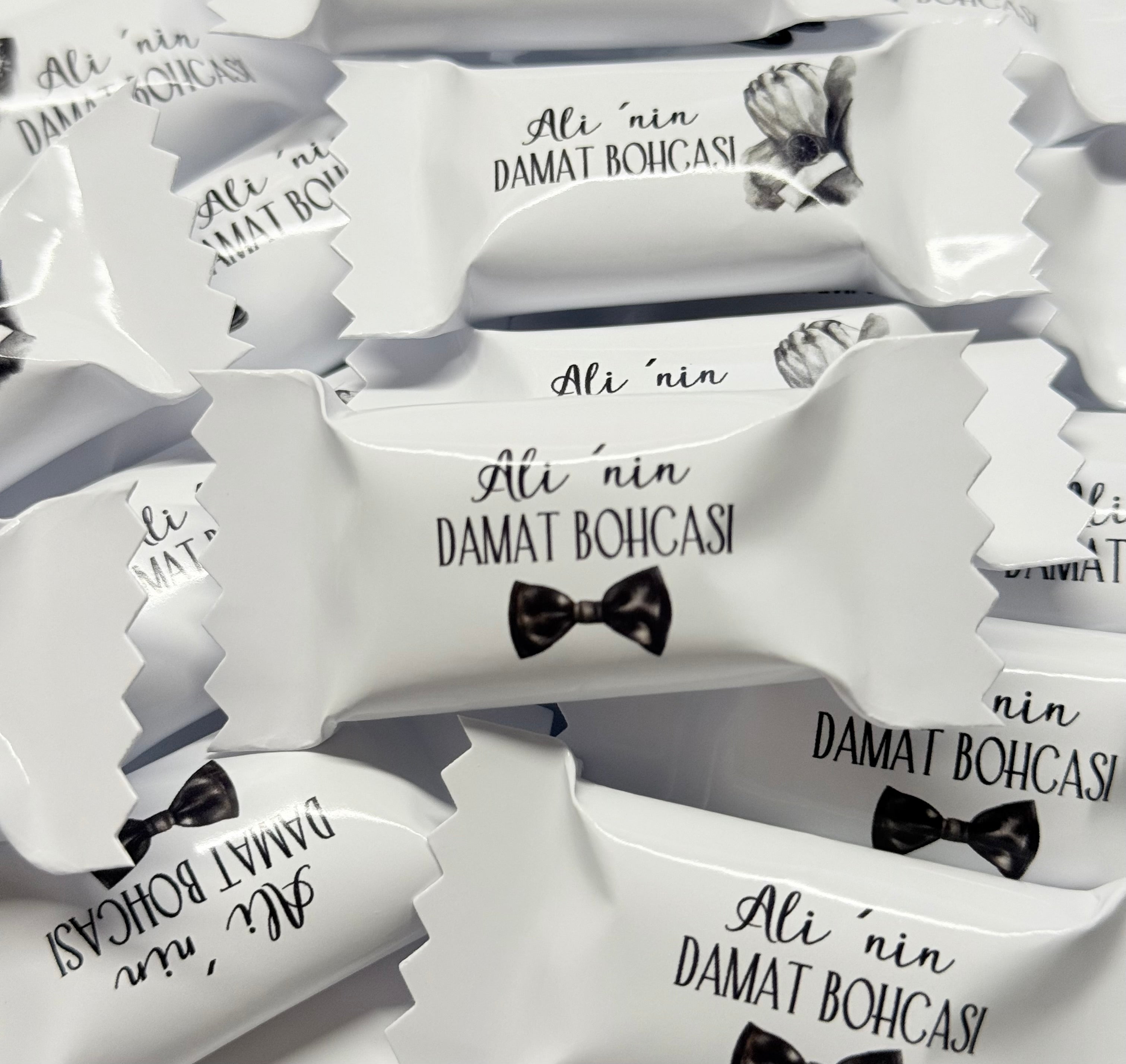 Personalisierte Bonbons mit name/ Tischdeko/ Streudeko/ gastgeschenke/ Mitgebsel/ Partydeko/ Bräutigam/ Damat Bohcasi/ schwarz weiß