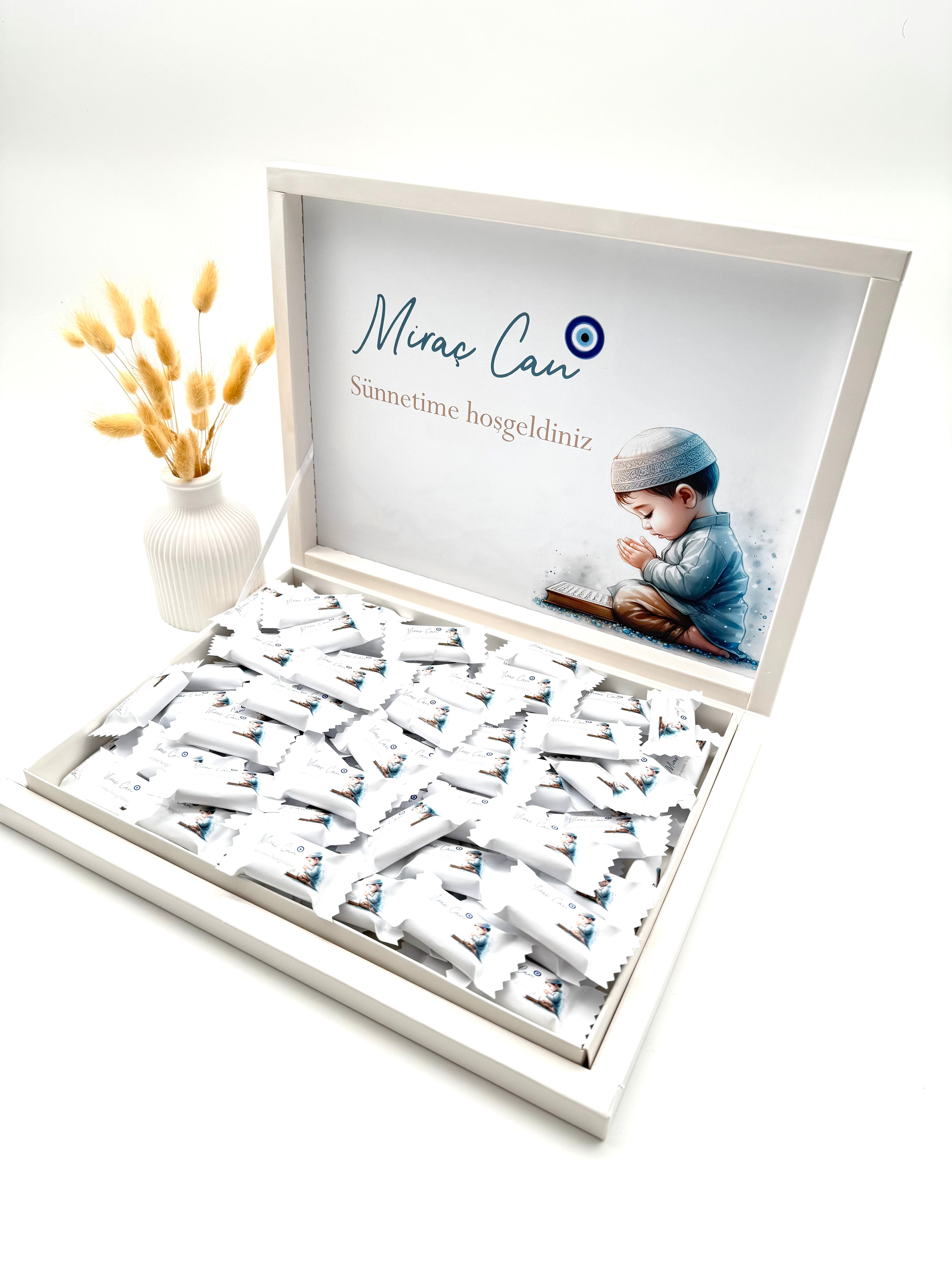 Bonbonbox Gastgeschenk personalisierte Bonbons mit Namen in Präsentationsbox Sünnet synetia Beschneidung Nazar