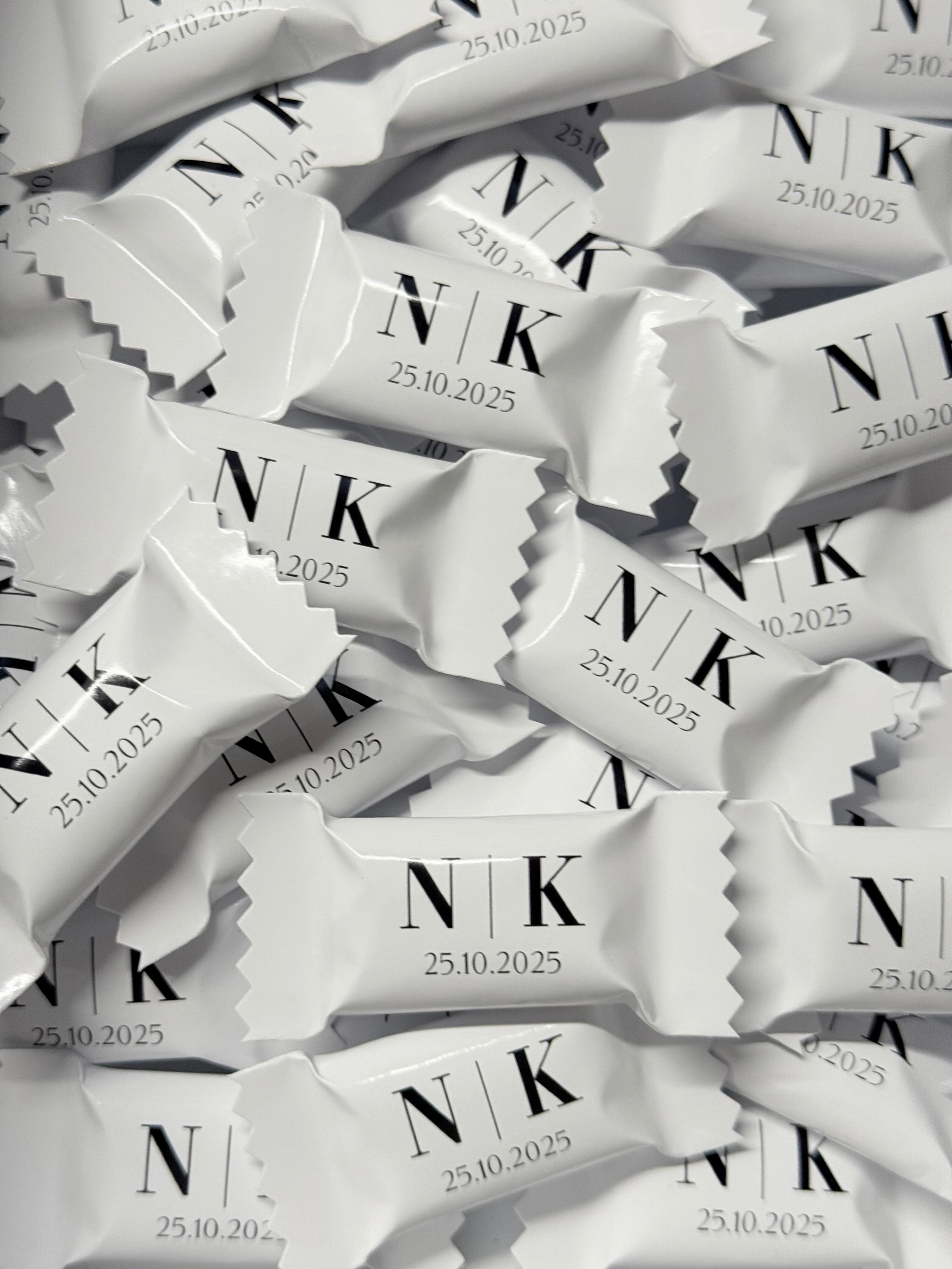 Bonbonbox Gastgeschenk personalisierte Bonbons mit Namen in Präsentationsbox