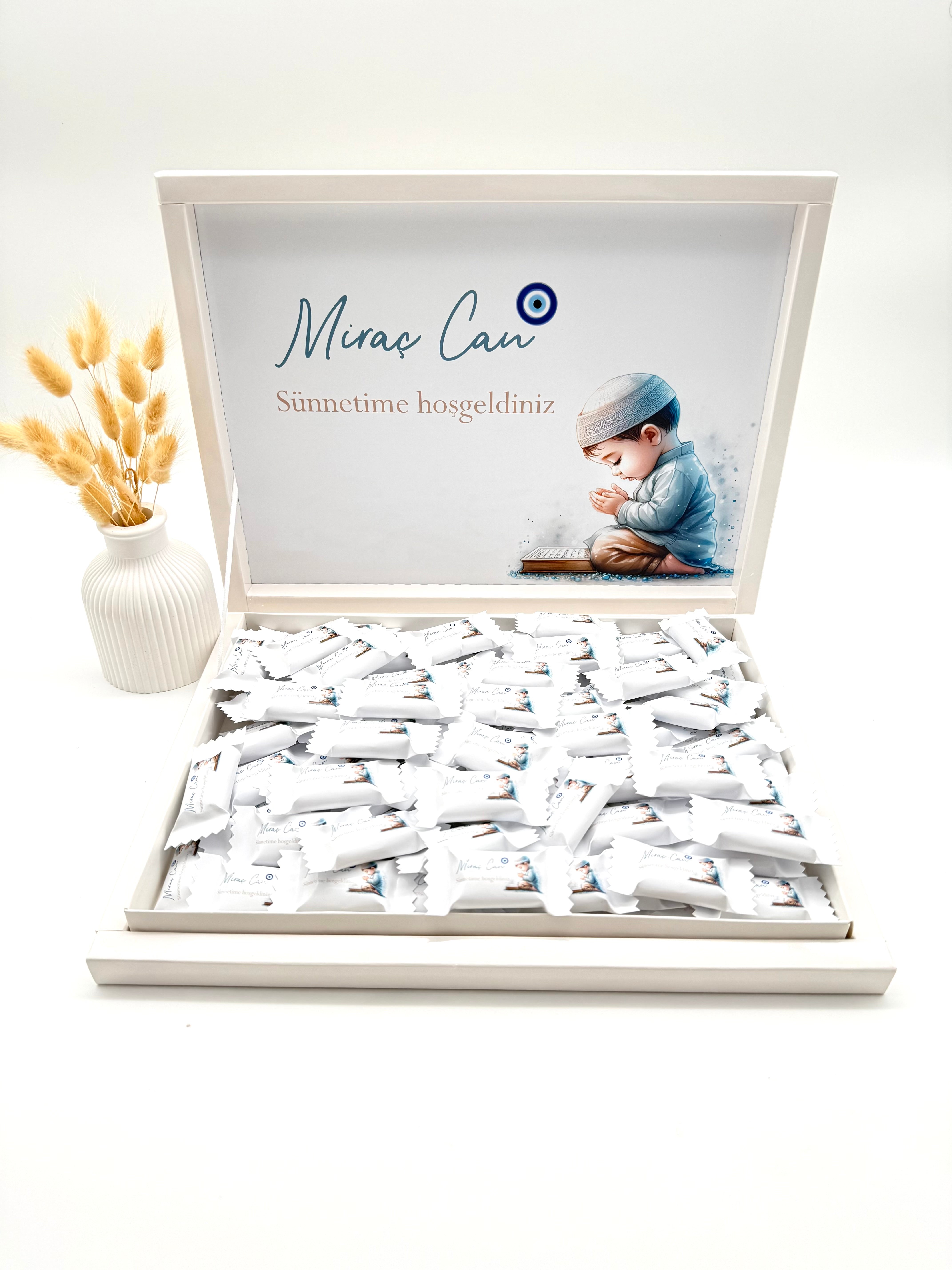 Bonbonbox Gastgeschenk personalisierte Bonbons mit Namen in Präsentationsbox Sünnet synetia Beschneidung Nazar