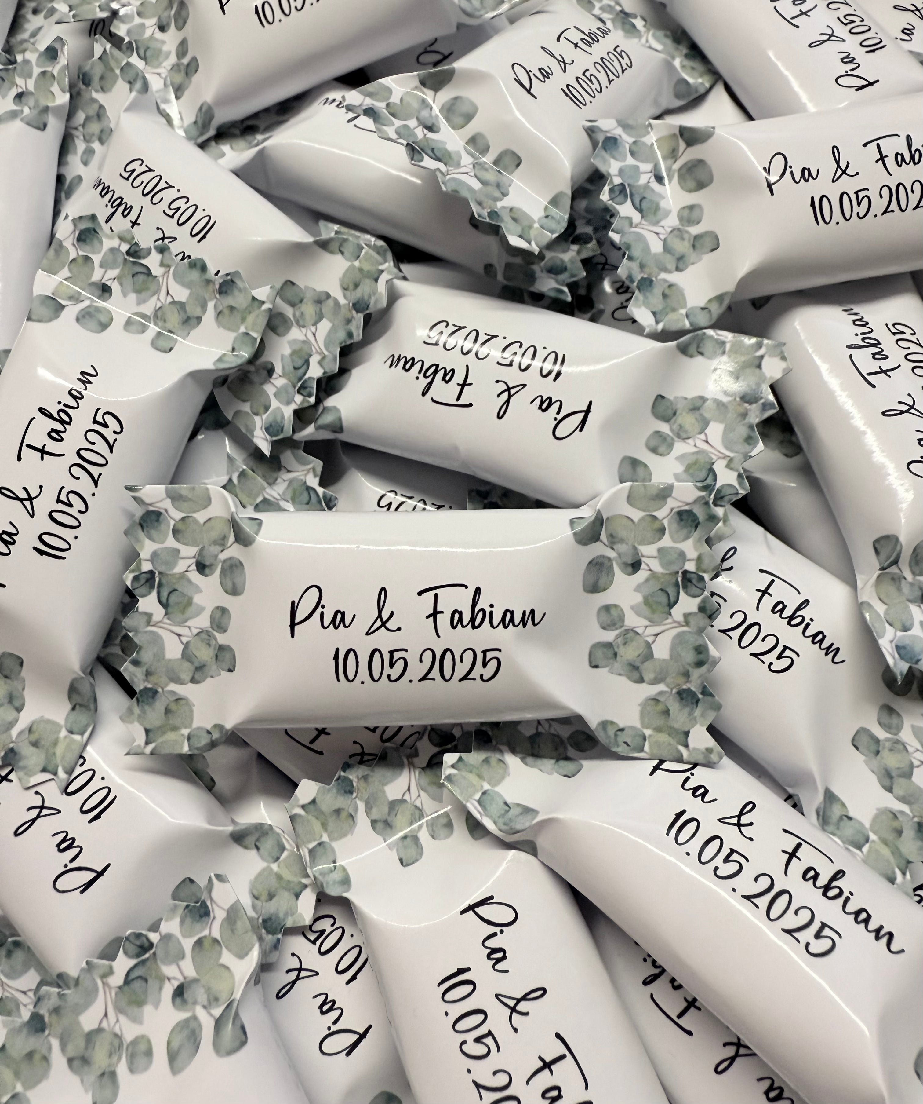 Bonbons personalisiert Streudeko Tischdeko Gastgeschenke Eukalyptus Hochzeit Standesamt Verlobung