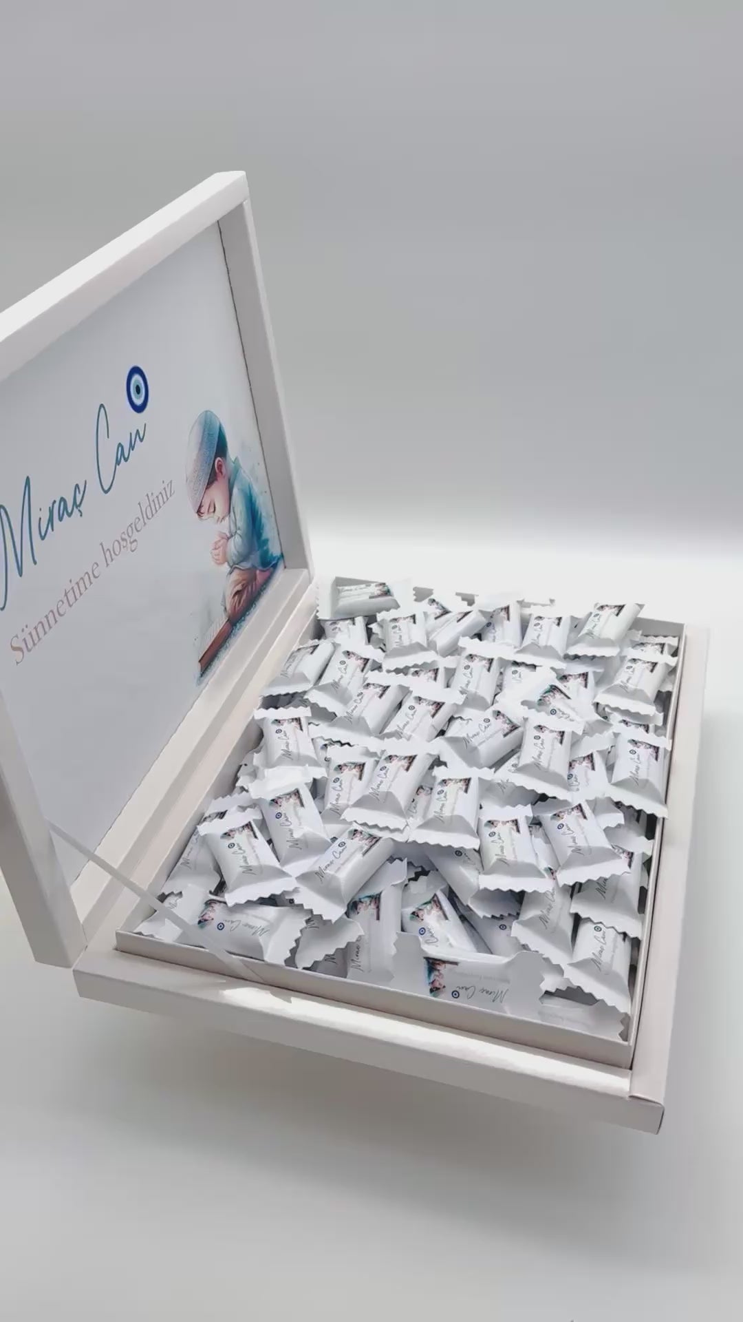 Bonbonbox Gastgeschenk personalisierte Bonbons mit Namen in Präsentationsbox Sünnet synetia Beschneidung Nazar